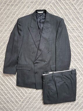 Samuelsohn Double-Breasted Wool Suit 2pc — 41R / 34x28 Harry Rosen J.P. Tilford